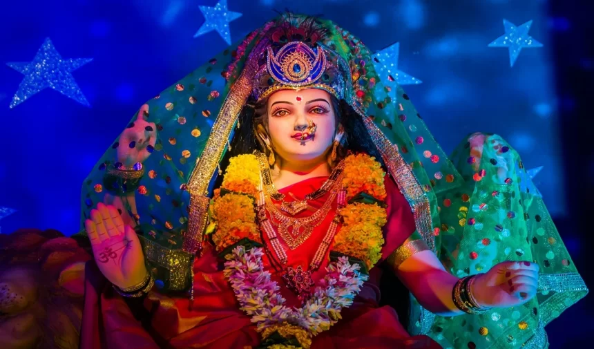 Chaitra Navratri 2024: नवरात्रि के पहले दिन मां शैलपुत्री की पूजा इस विधि से करें, जानें घटस्थापना का मुहूर्त, पढ़ें आरती और कथा